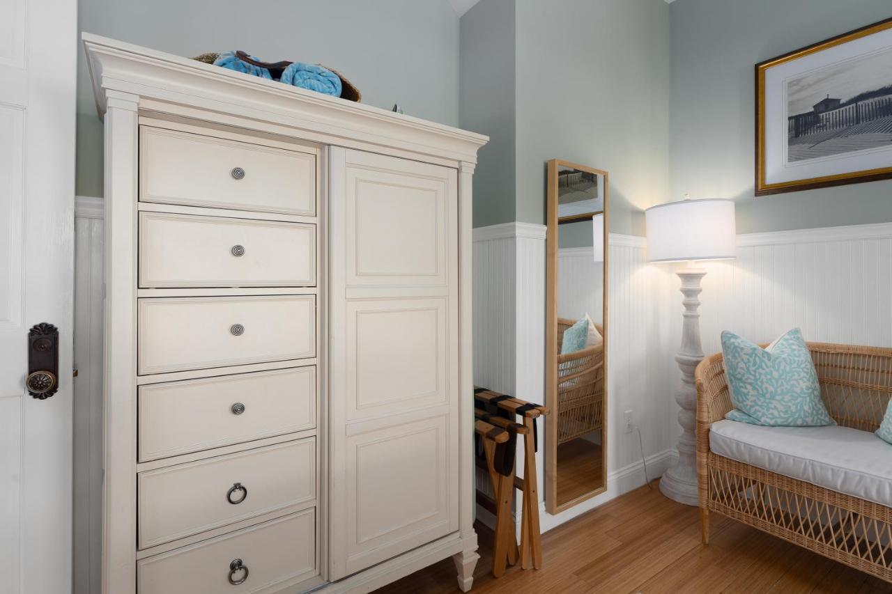 Deluxe Queen Room,1394653946:JPEG